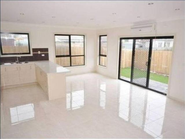 Spacious Three Bedroom Townhouse in Convenient Broadmeadows Location