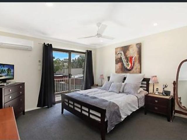 SPACIOUS THREE BEDROOM TOWNHOUSE IN PRIME LOCATION