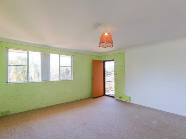 SPACIOUS THREE BEDROOM UNIT