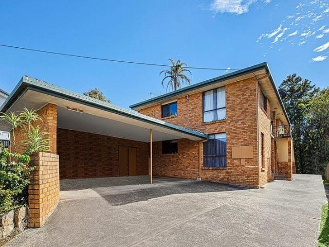 SPACIOUS THREE BEDROOM UNIT