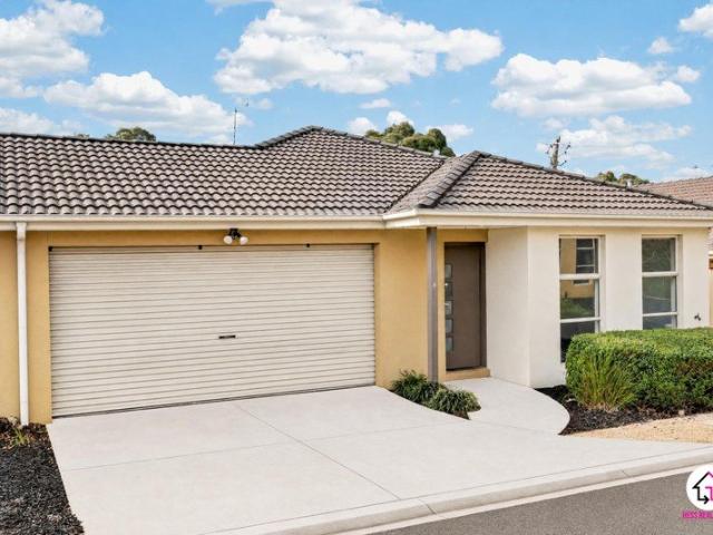 SPACIOUS THREE BEDROOM UNIT IN CENTRAL LOCATION