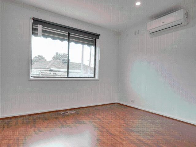 Spacious Three Bedroom Unit in a Convenient Location