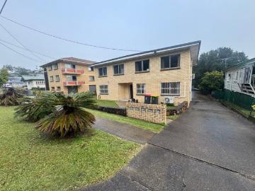 Spacious Three Bedroom Unit in the Heart of Mount Gravatt