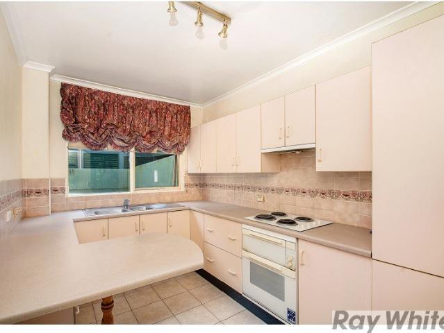 Spacious Three Bedroom Unit with Modern Updates Walk to Station and Shops
