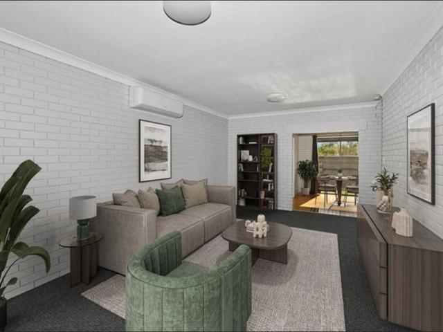 Spacious Three Bedroom Unit with Private Outdoor Area