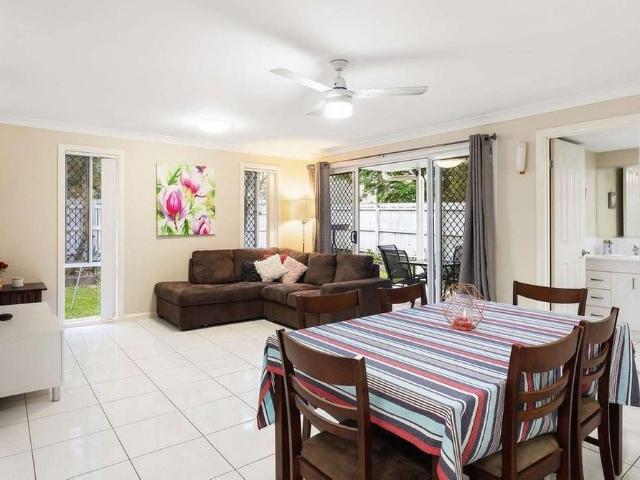 Spacious Three Bedroom Unit with Private Courtyard in Nundah