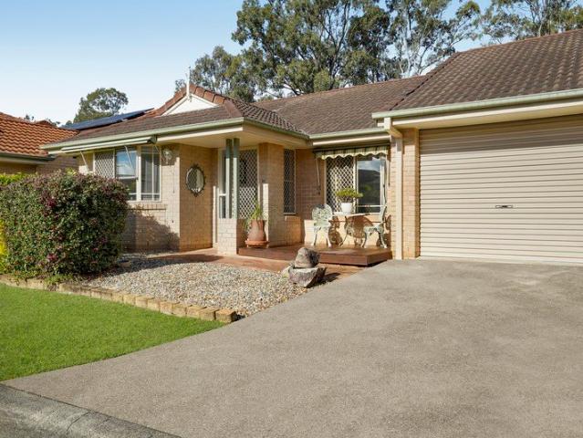Spacious three bedroom villa in gated Carseldine complex