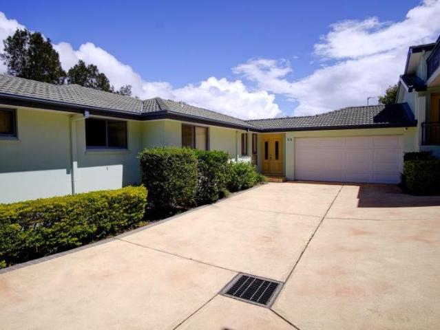 Spacious Three Bedroom Villa with Outdoor Living