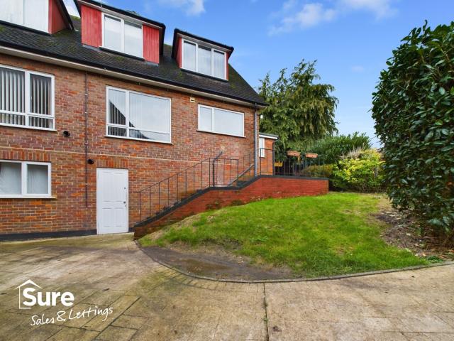 Spacious Three/Four Bedroom Detached Home in Boxmoor, Hemel Hempstead