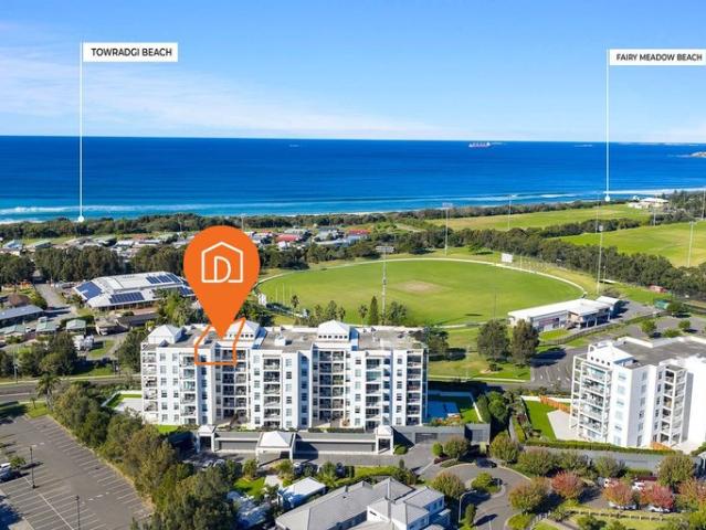 Spacious Top Floor Apartment with Ocean & City Views