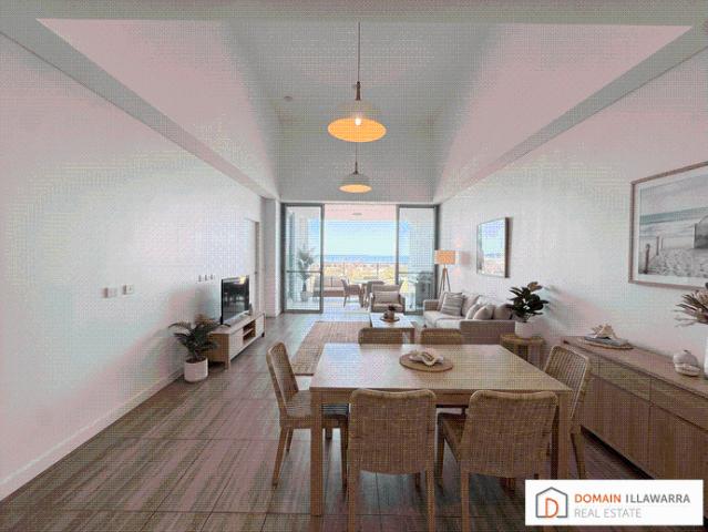 Spacious Top Floor Apartment with Ocean & City Views