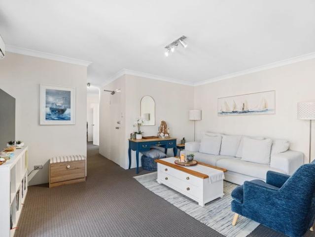 Spacious Top Floor Apartment