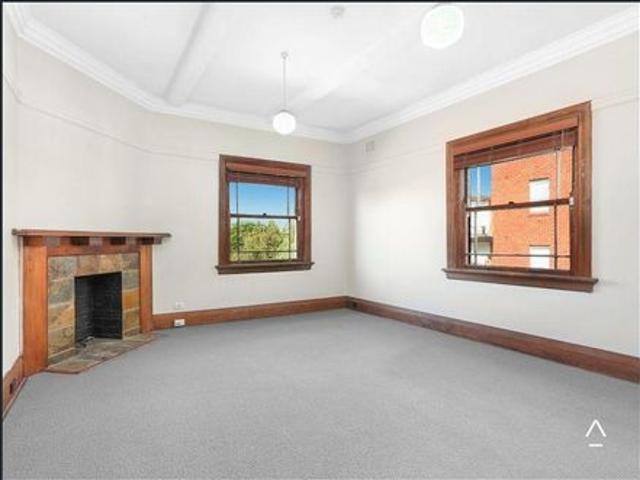 Spacious top floor apartment