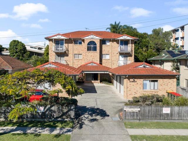 Spacious Top Floor Living in the Heart of Chermside