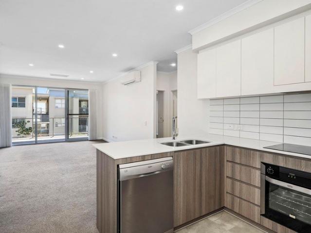 Spacious Top Floor Living with a North Facing Balcony