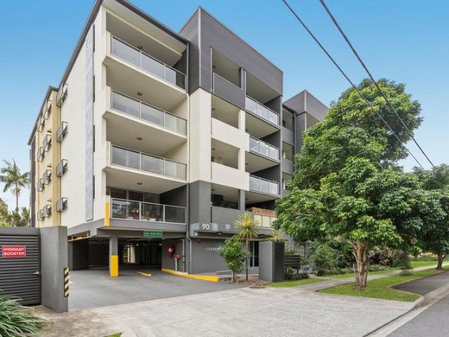 Spacious Top Level Unit with Double Car Space & Double Storage in the Heart of Convenience
