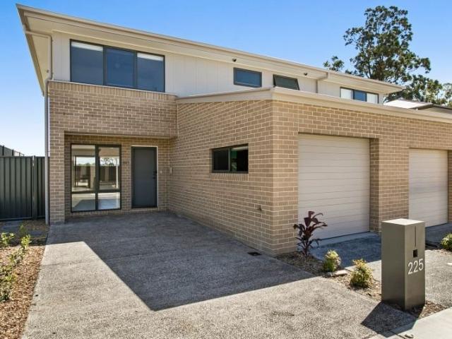 SPACIOUS TOWN HOME!