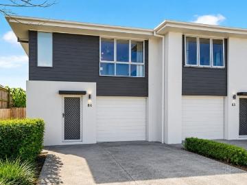 Spacious Town Home in Convenient Location
