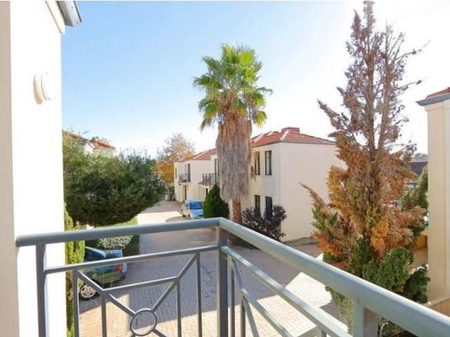 SPACIOUS TOWN HOUSE IN IDEAL LOCATION