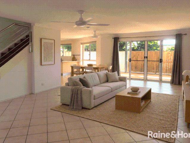 Spacious Town House in the Heart of Evens Head