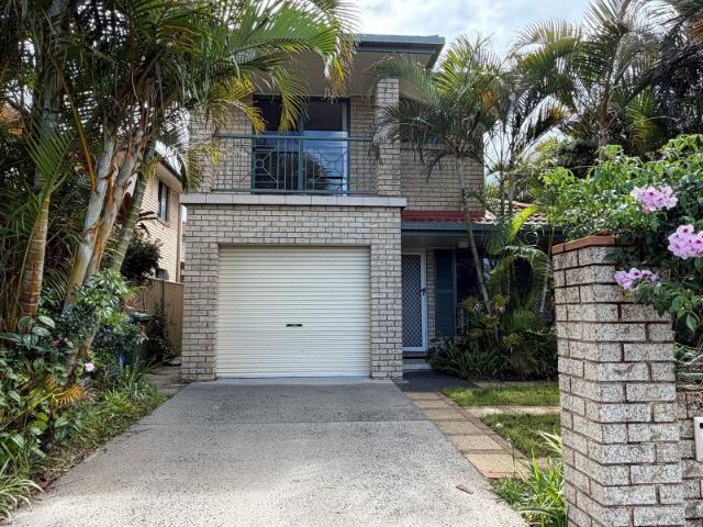Spacious Townhouse