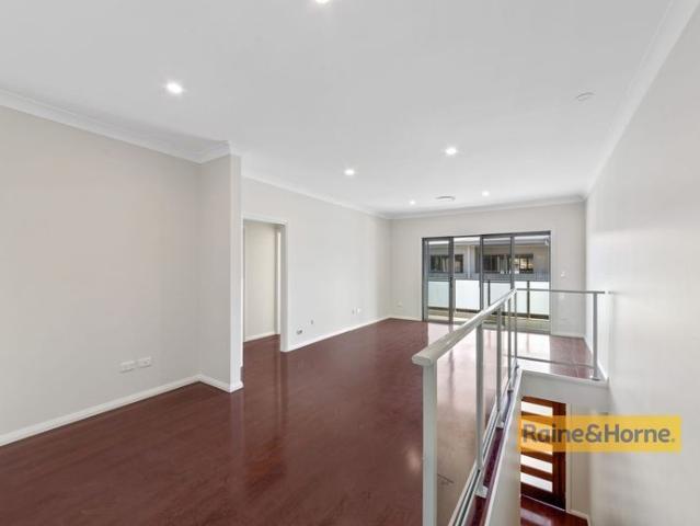 SPACIOUS TOWNHOUSE