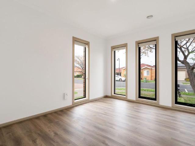 Spacious Townhouse!