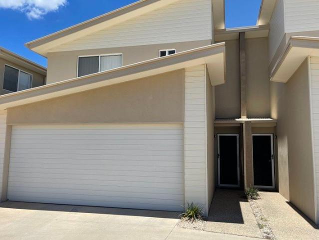 SPACIOUS TOWNHOUSE, CLOSE TO THE CBD!
