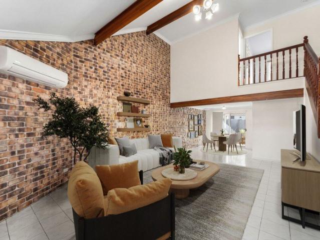Spacious Townhouse in a Boutique Complex!