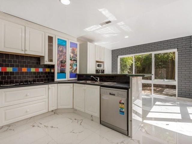Spacious Townhouse in a Convenient Essendon Location