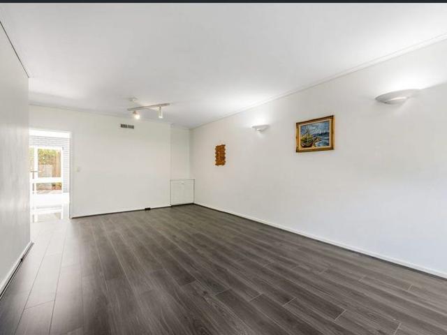 Spacious Townhouse in a Convenient Essendon Location