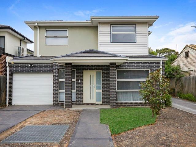 Spacious townhouse in great location
