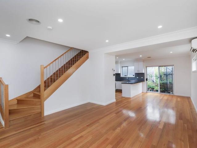 Spacious townhouse in great location