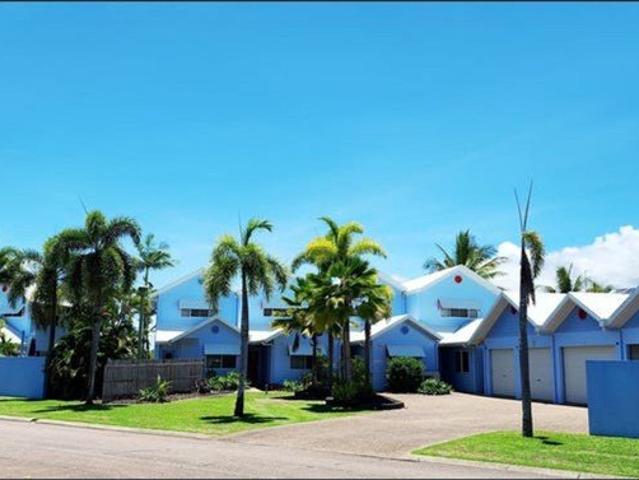 Spacious Townhouse in Hinchinbrook Estate Cardwell