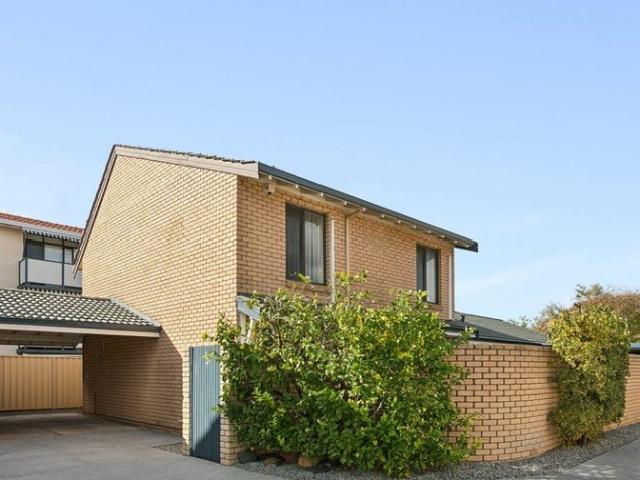 Spacious Townhouse in South Perth