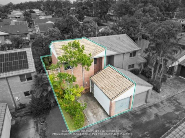 Spacious Townhouse in Prime Biggera Waters