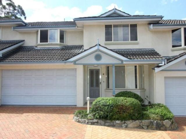 SPACIOUS TOWNHOUSE IN QUIET LOCATION