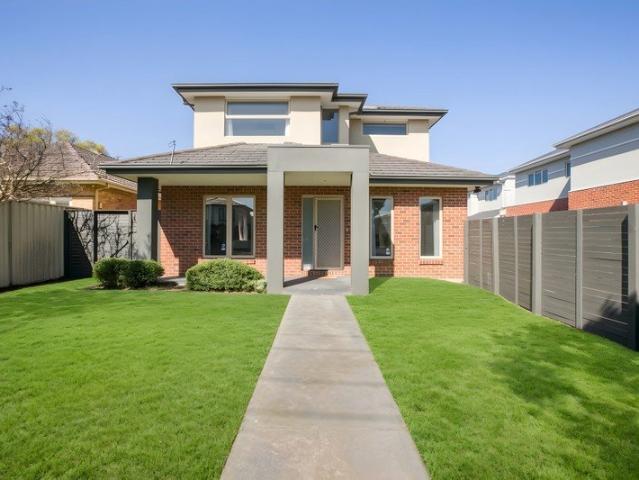 Spacious Townhouse in Reservoir Oakhill Location