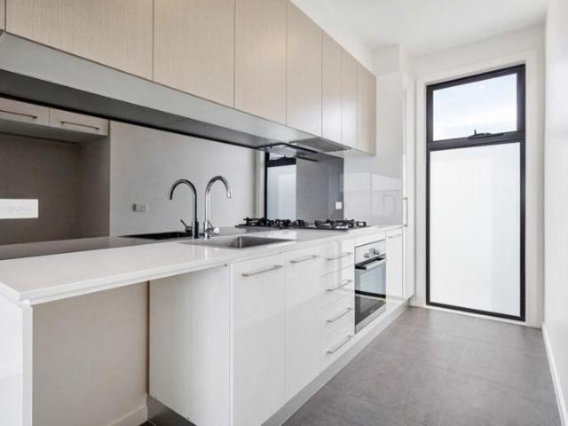 Spacious Townhouse Ideally Located