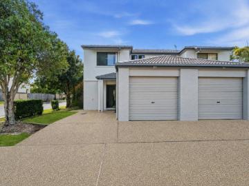 Spacious Townhouse Offering Convenience and Potential