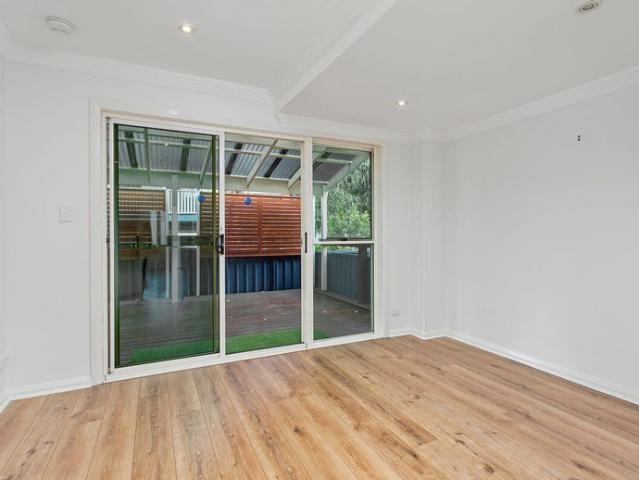 Spacious Townhouse opposite the beach