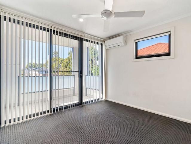 SPACIOUS TOWNHOUSE LOCATED IN THE NORTHERN SUBURBS