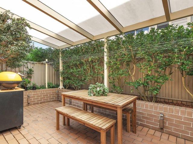 Spacious Townhouse Living in a Convenient Maroubra Setting