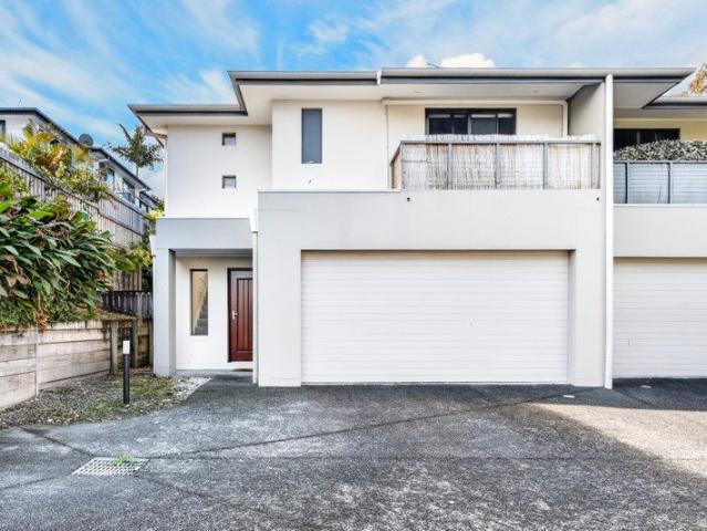Spacious Townhouse Living in the Heart of the TSS Precinct
