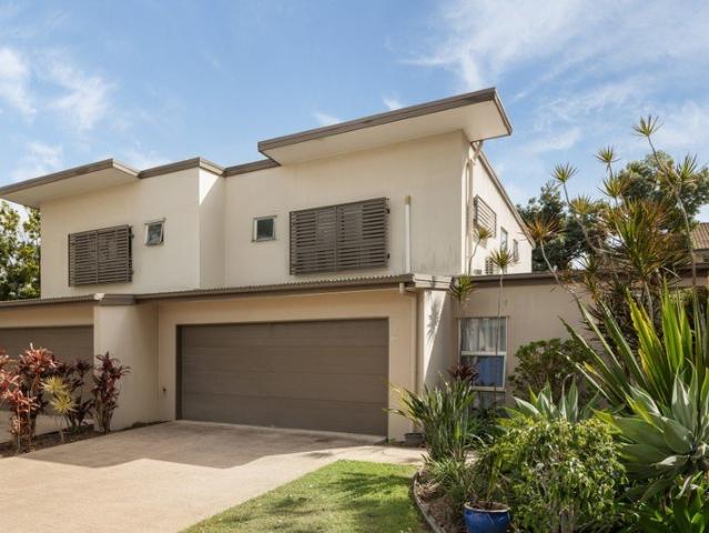 Spacious Townhouse Living with a Private Backyard & Double Garage