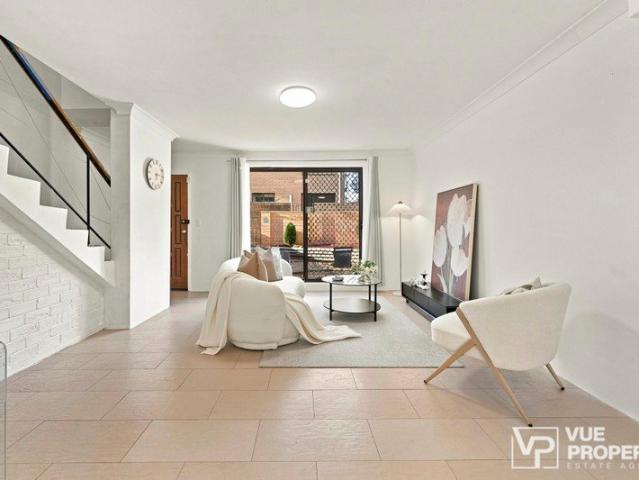 Spacious Townhouse Living with Two Private Courtyards with 170sqm on Title