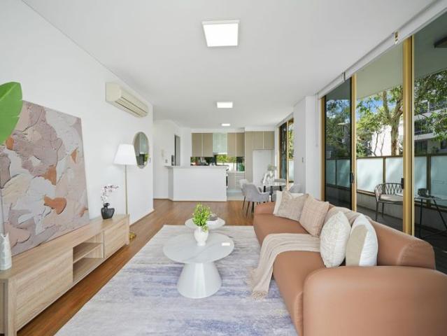 Spacious | Townhouse Style Waterfront Living with Space & Sunlight