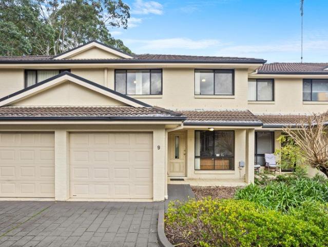 Spacious Townhouse, Prime Location