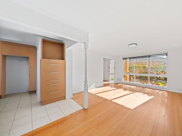 Spacious Townhouse with a Huge Private Courtyard in a Prime Lifestyle Location
