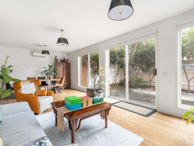 Spacious Townhouse with Exceptional Lifestyle Appeal